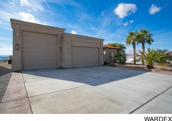 1st image of 655 Manzanita Dr