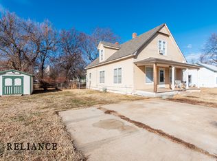 511 S King St, Mount Hope, KS 67108