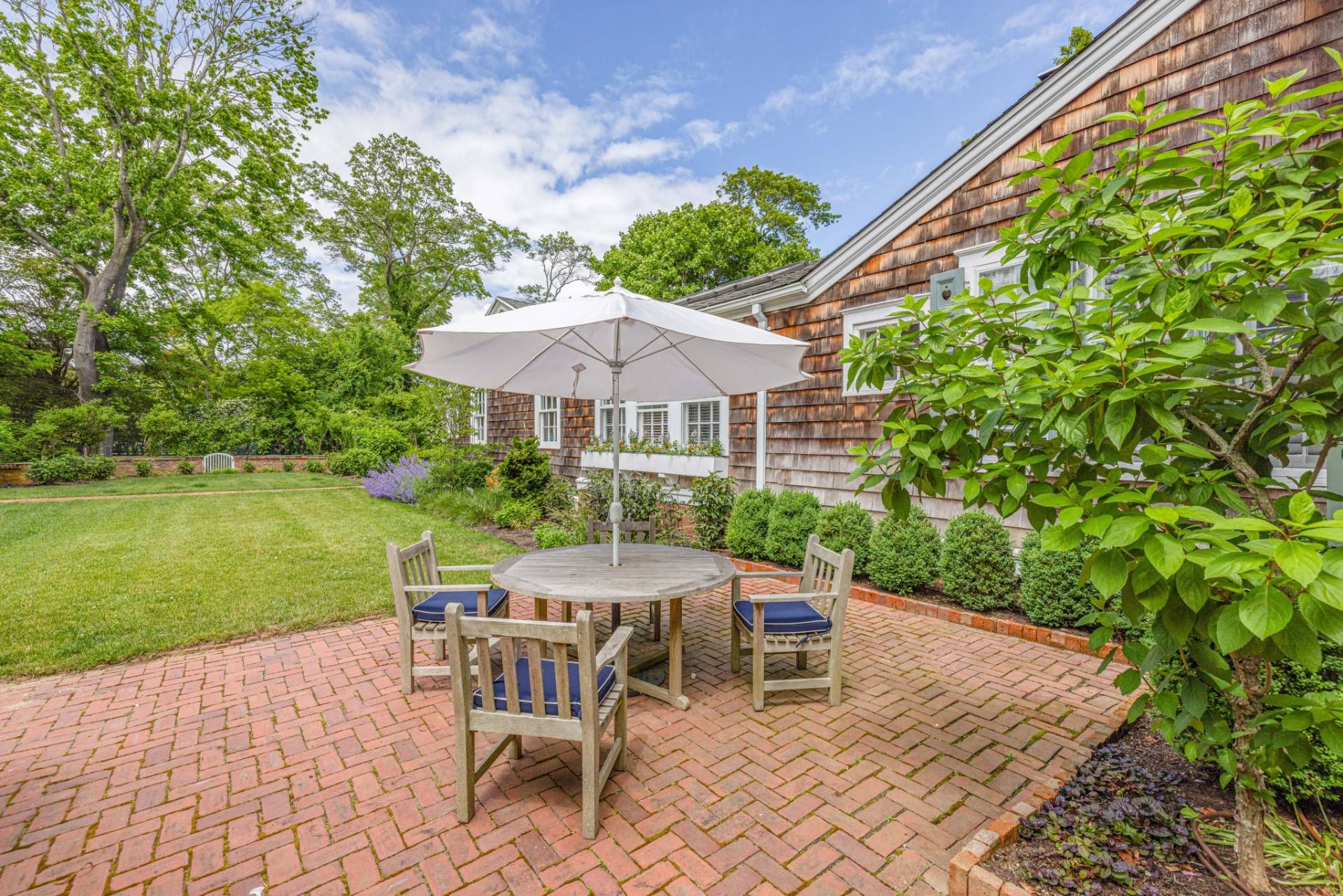 9 Briar Ln, Southampton, NY 11968 Out East