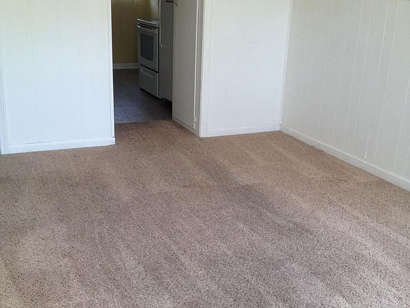 3rd image of 413 E Claflin Ave