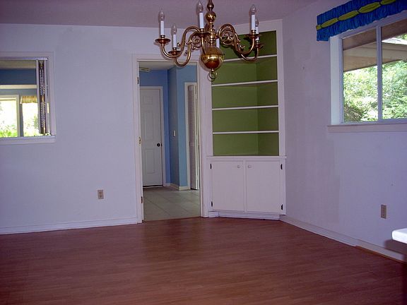 4th image of 1 Marsh Dr