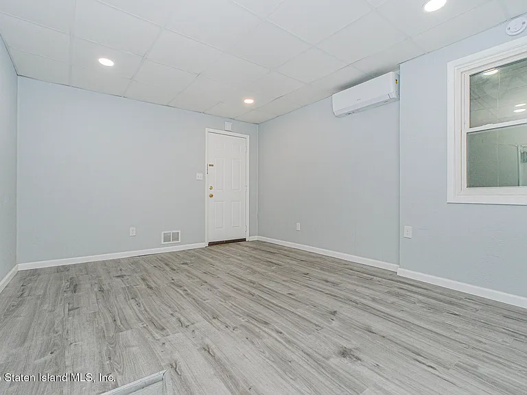 1255 Bay St #1 — Photo 15