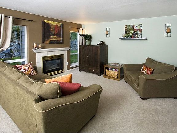Living Room with Gas Fireplace