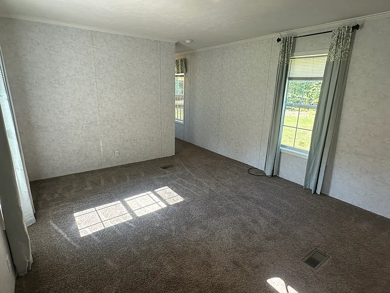 11 Zekes Ln — Photo 11