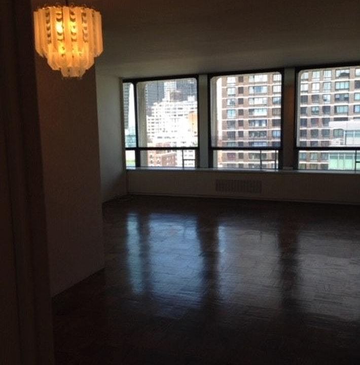 1st image of 300 E 33rd St APT 15K