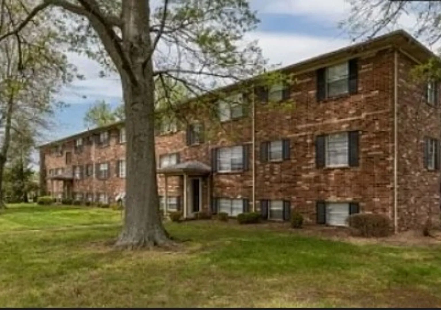 Ravenwood — Photo 1