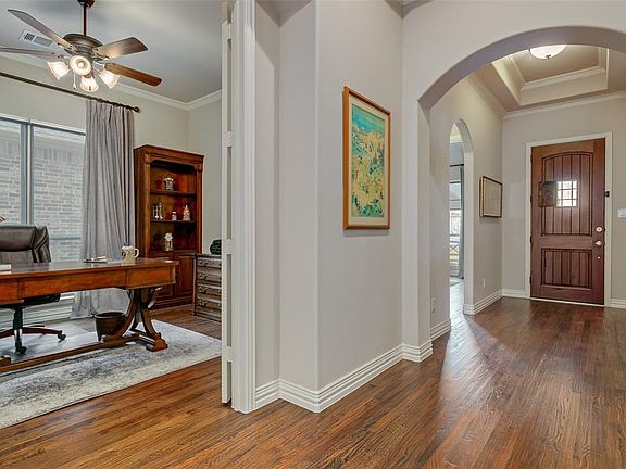 4th image of 1201 Chapel Hill Ct
