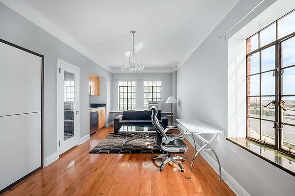 Rented by Compass | media 7