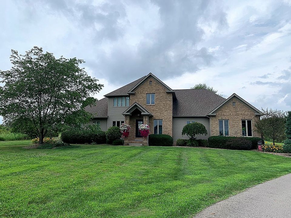 3.32 acres
Canfield Schools

