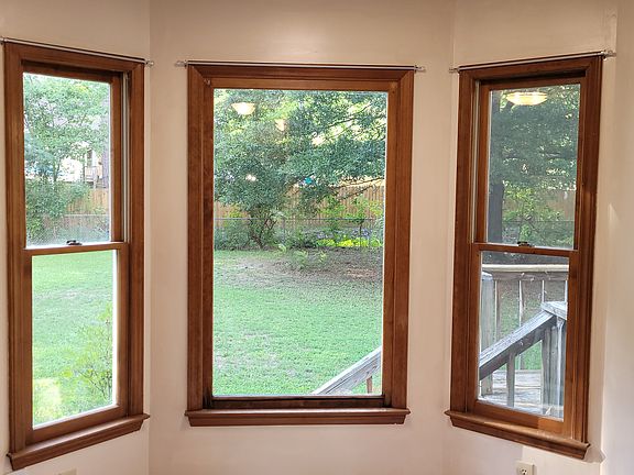5th image of 4009 Omer Ln
