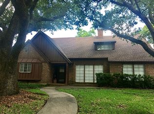 5243 Loch Lomond Dr, Houston, TX 77096
