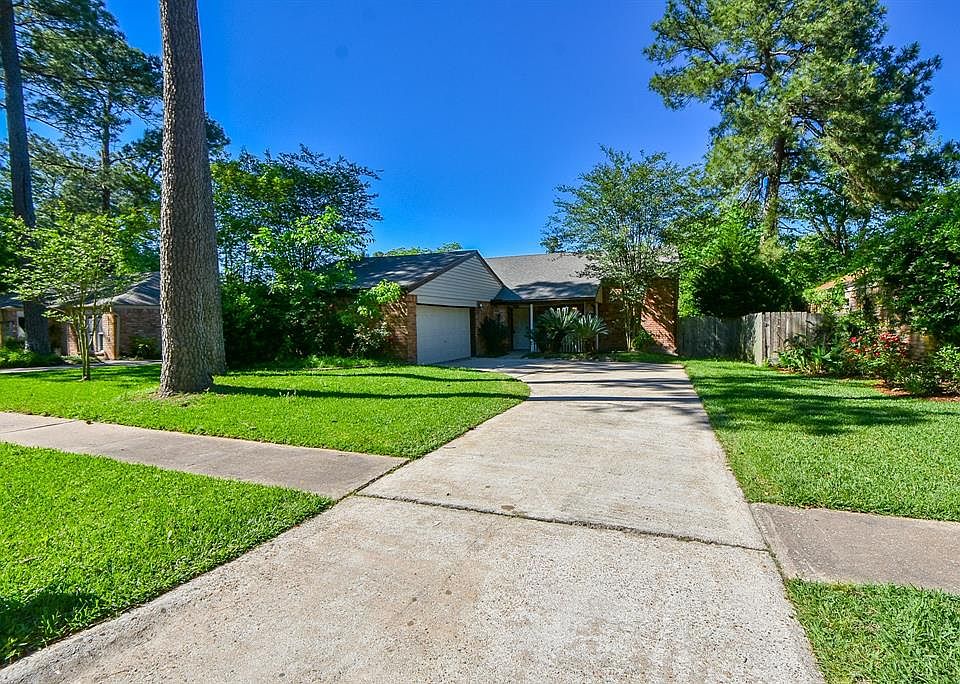 1st image of 14906 Sandy Creek Dr