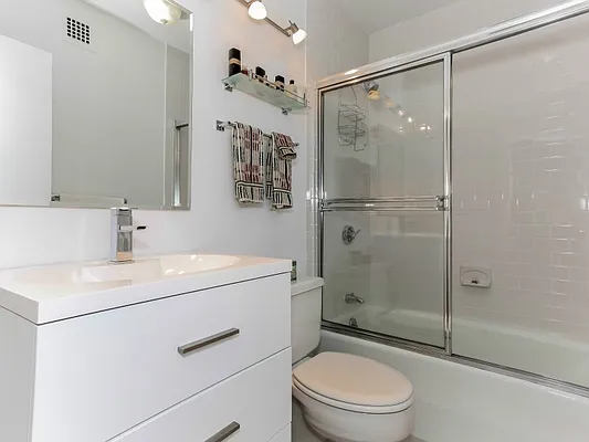 Sold by Sotheby's International Realty | media 21