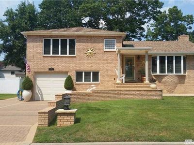 108 John St, Massapequa, NY, 11758
