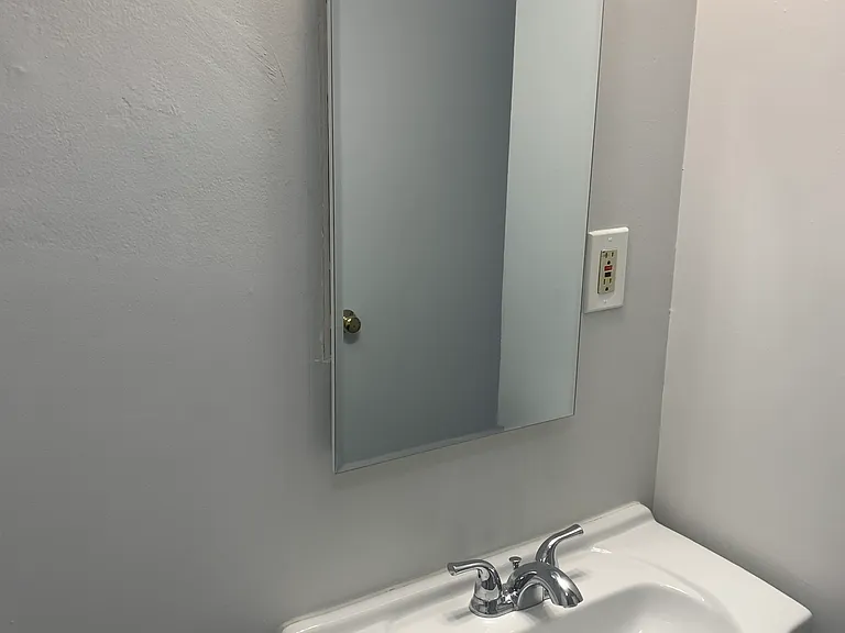 585 Sea St #3 — Photo 8