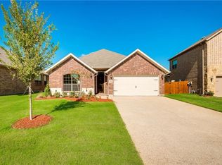 716 Gray Wash Dr, Saginaw, TX 76179