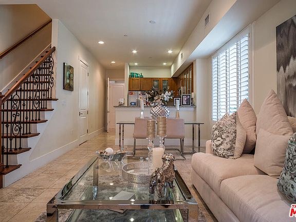 2nd image of 2020 N Holly Dr #5