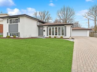 512 S Stuart Ln, Palatine, IL