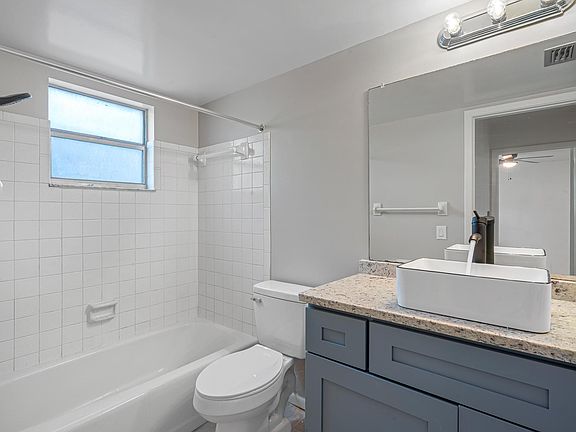 4th image of 3960 12th St N APT 4