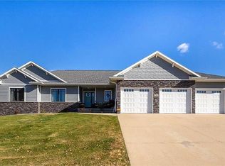 770 Amara Ct, Peosta, IA 52068