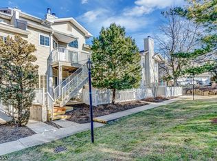 28 Academy Ct, Bedminster, NJ 07921