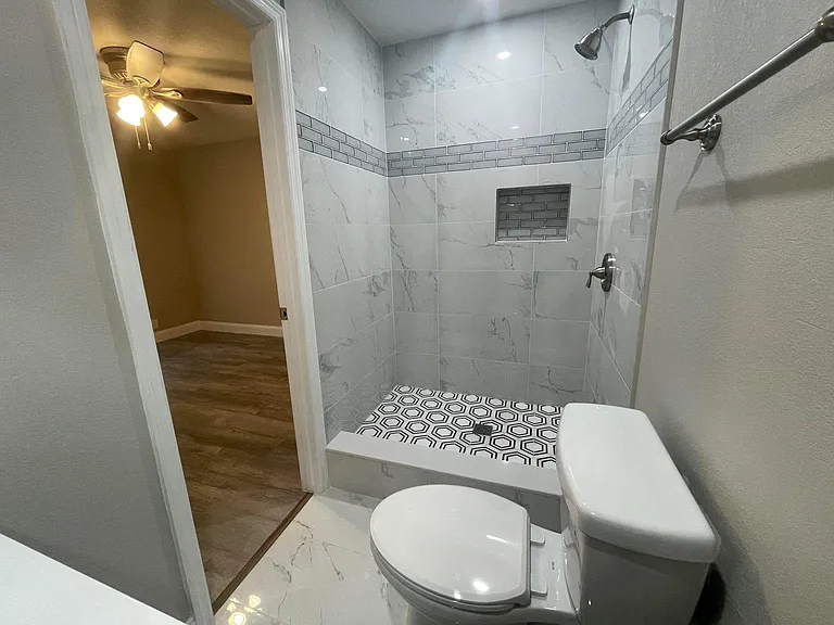 4703 Kelly Rd — Photo 22