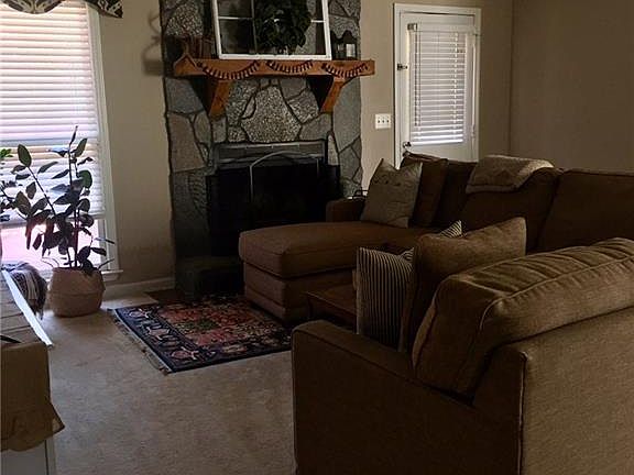 3rd image of 1628 Saddlecreek Ct