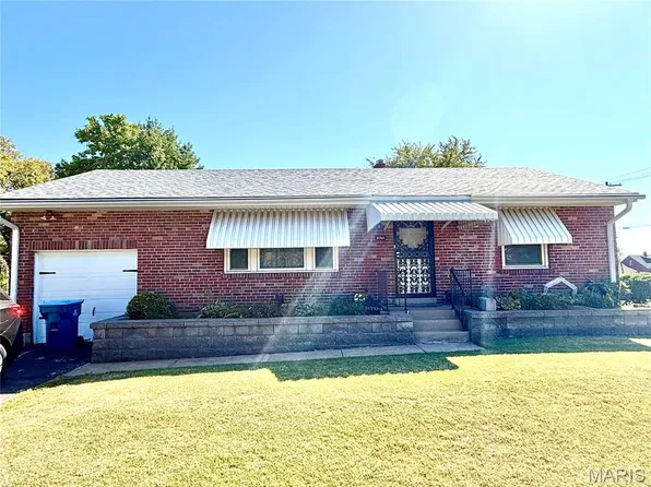 8704 Agate Ct, Saint Louis, MO 63136