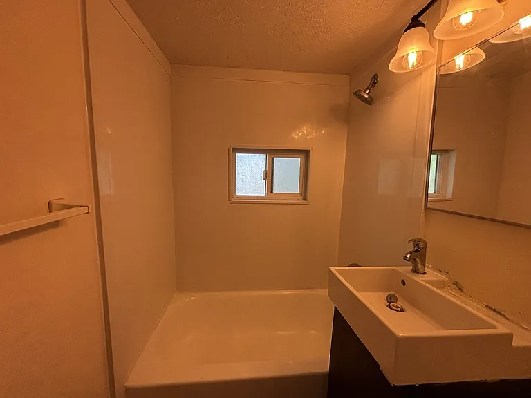 921 E Princeton Ave — Photo 11