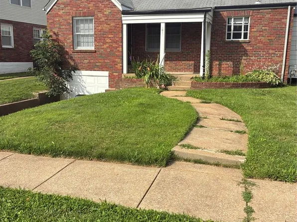 9013 Pallardy Ln, Saint Louis, MO 63114