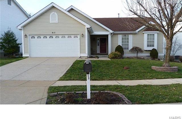 1st image of 817 Fall Crown Ln