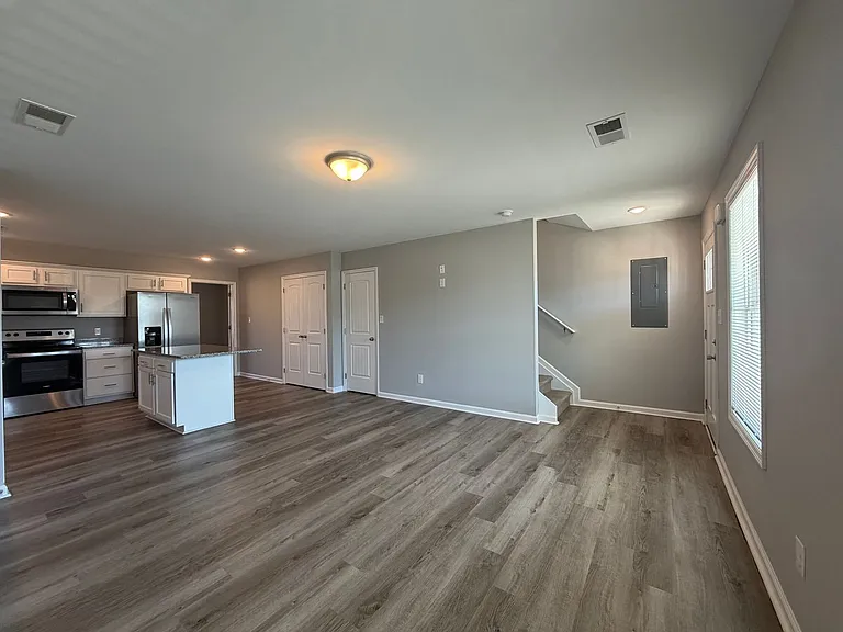 2009 Dolly Dr — Photo 1