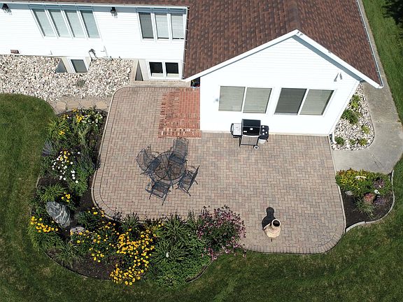 4th image of 148 W Brunsdale Dr