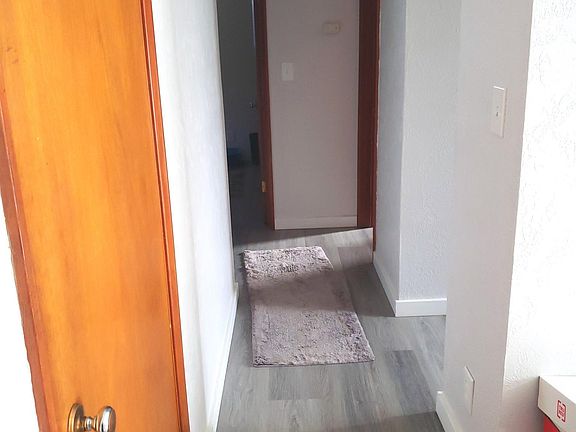 5th image of 808 5th Ave SE