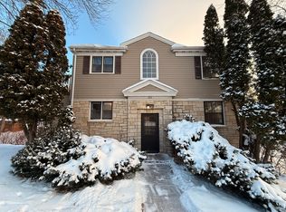 222 S 21st Ave E #1, Duluth, MN 55812