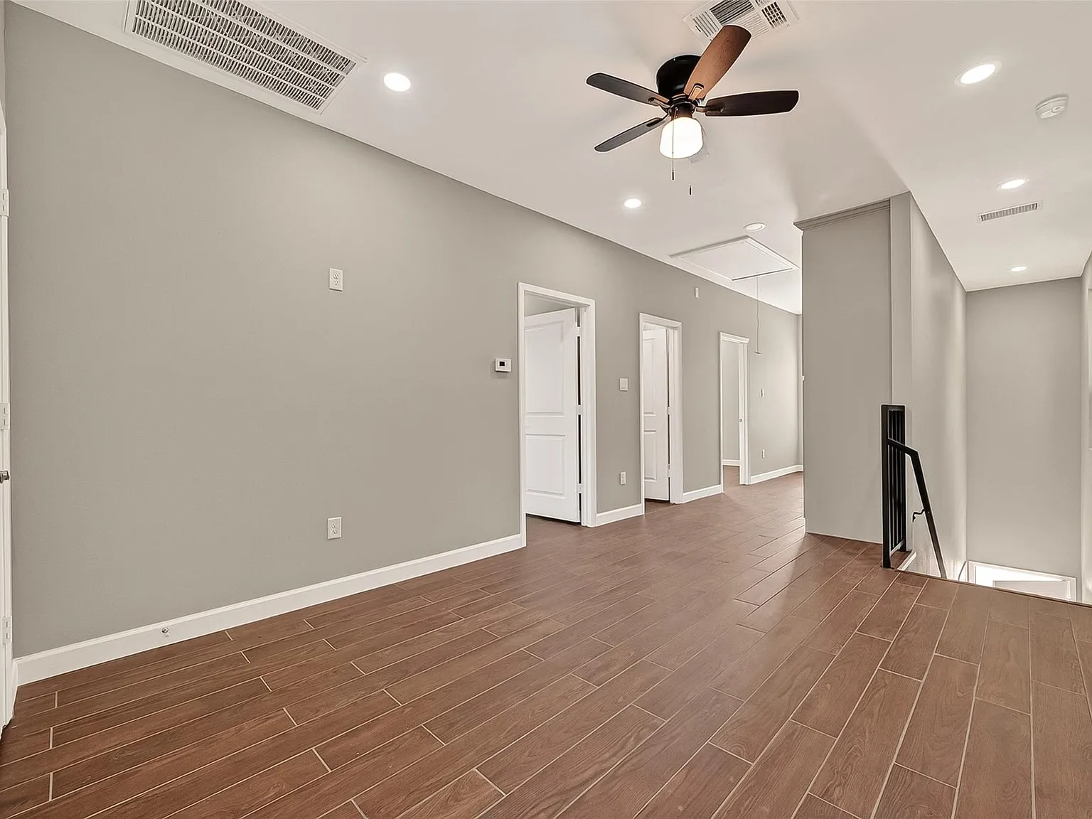 2 bed, 2.5 bath, $1,850 — Photo 3