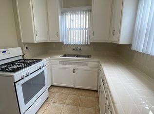 1051 E San Antonio Dr APT A, Long Beach, CA 90807
