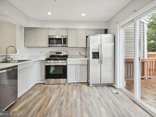 18537 Cherry Laurel Ln, Gaithersburg, MD 20879