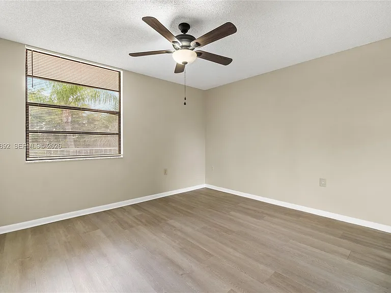 3650 Whitehall Dr #305 — Photo 25