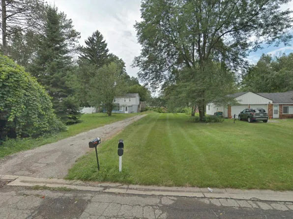 22115 Springbrook Ave, Farmington Hills, MI 48336