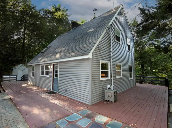 113 Lakeview Drive, Nottingham, NH 03290