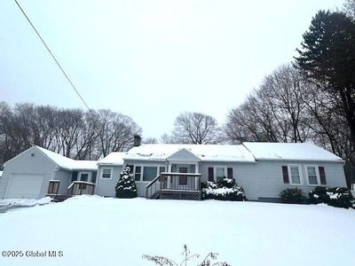 28 Milky Way Road, Troy, NY, 12182