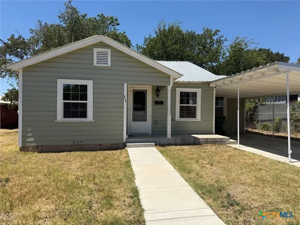 111 N 16th St, Gatesville, TX 76528
