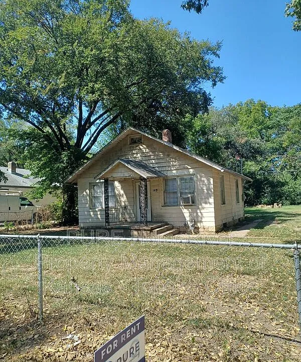 1419 NW Logan St