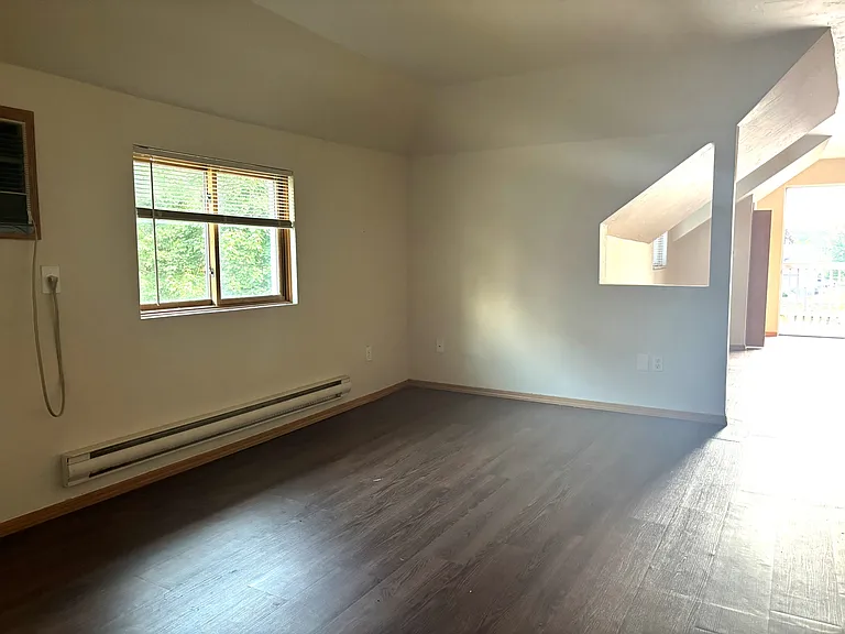 120 S Garden Ave — Photo 3