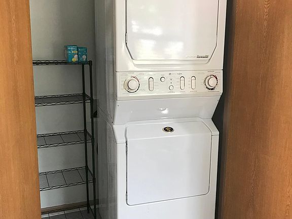 4th image of 1720 Swansee Dr