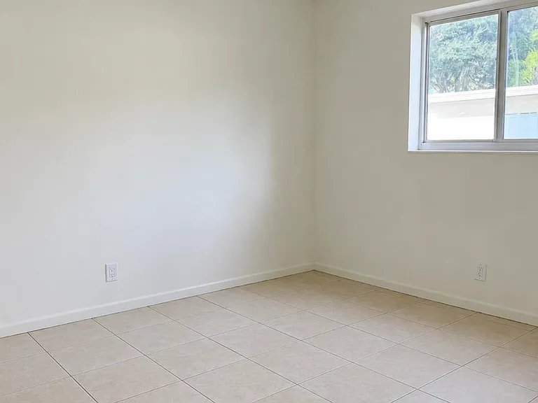 5210 SW 90th Way #2 — Photo 12