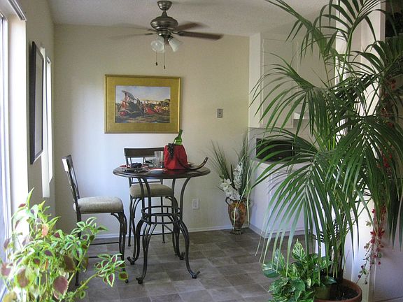 Sunny breakfast area.
