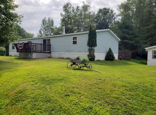 1381 Pond Rd, Mount Vernon, ME 04352