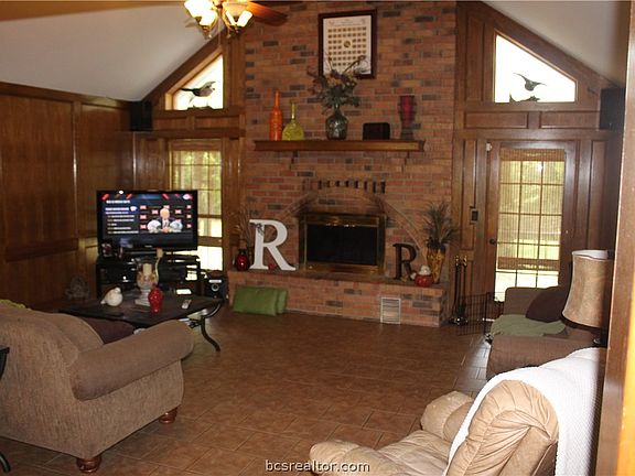 3rd image of 8071 County Road 329